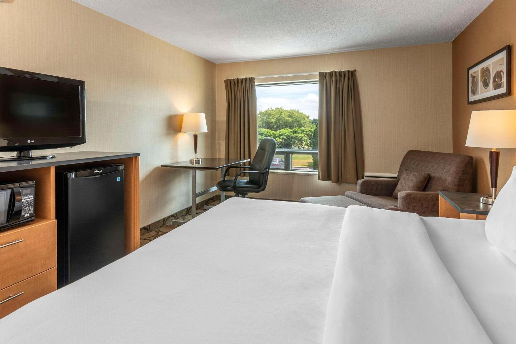 Comfort Inn Airport East Québec Zewnętrze zdjęcie