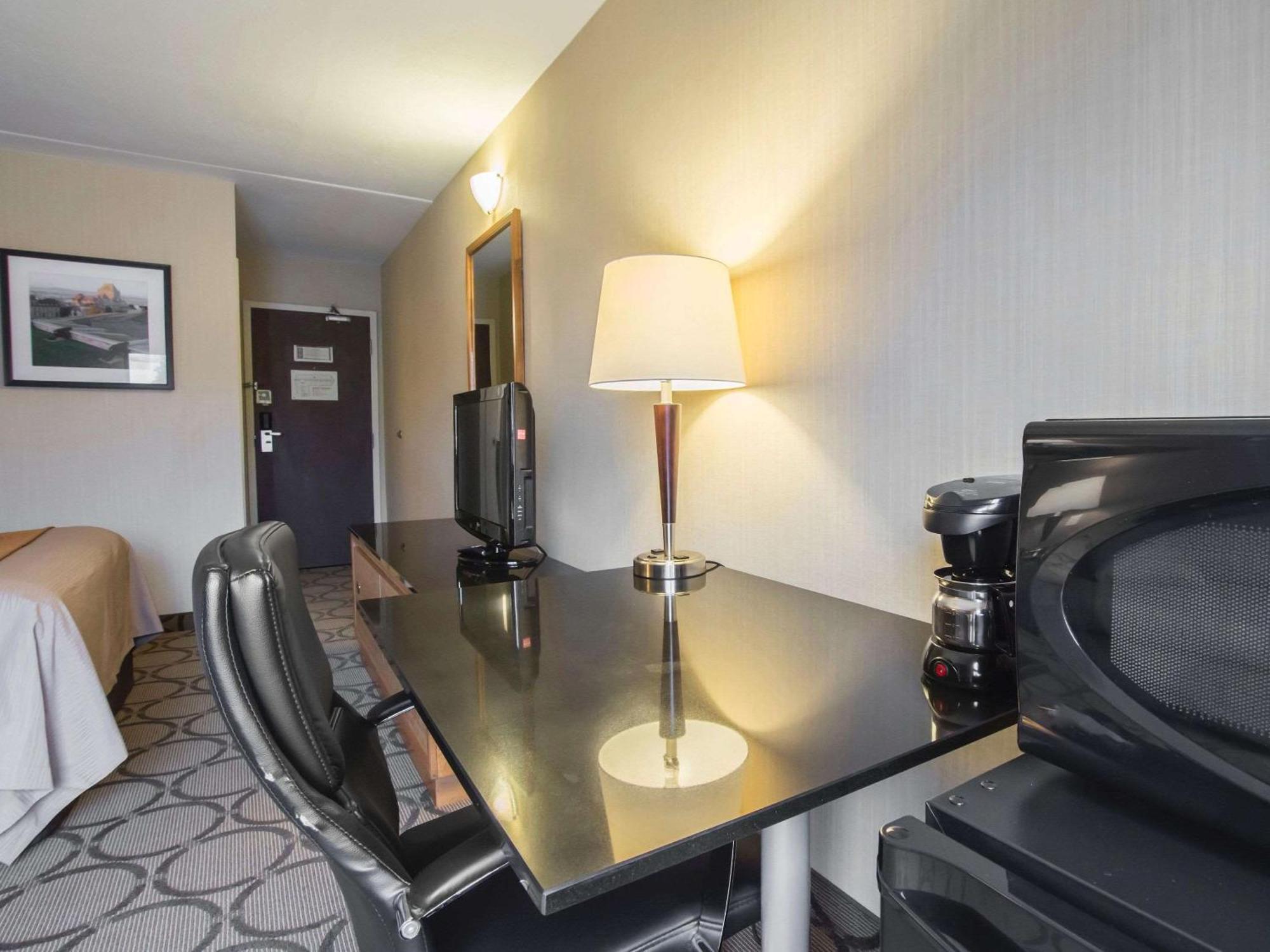 Comfort Inn Airport East Québec Zewnętrze zdjęcie