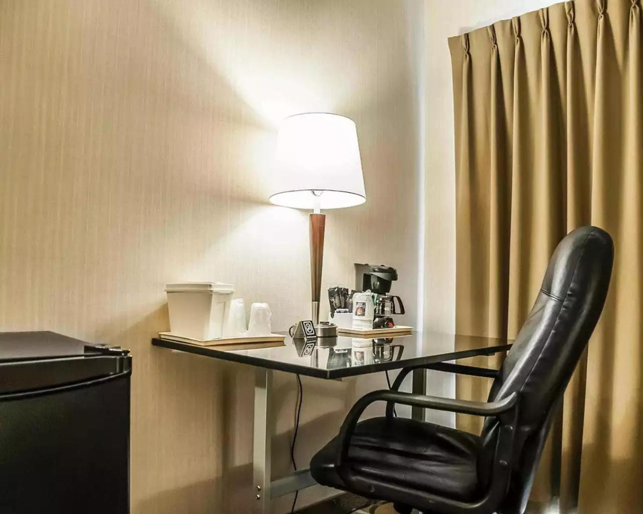 Comfort Inn Airport East Québec Zewnętrze zdjęcie